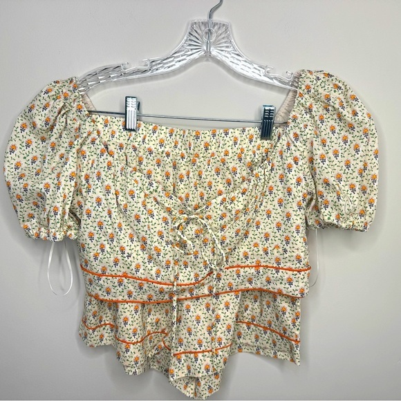 Kourt two- piece Crop Top Blouse Short Set -Size Medium floral - Picture 7 of 13